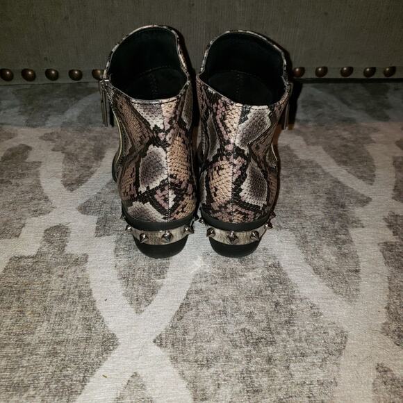 Circus By Sam Edelman Woimen's 7 Ankle Boots Taupe  Snake Print - Picture 6 of 9